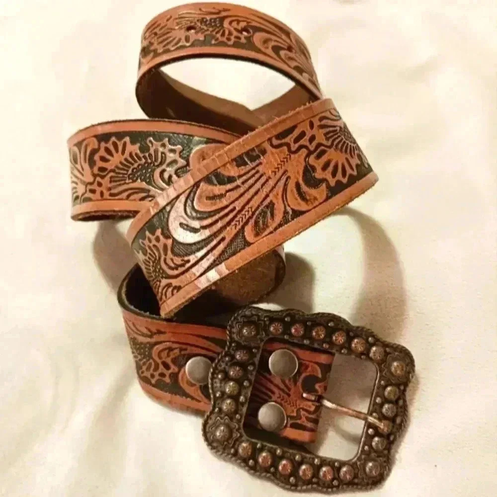Genuine embossed leather boho belt larger copper color buckle. Medium Large